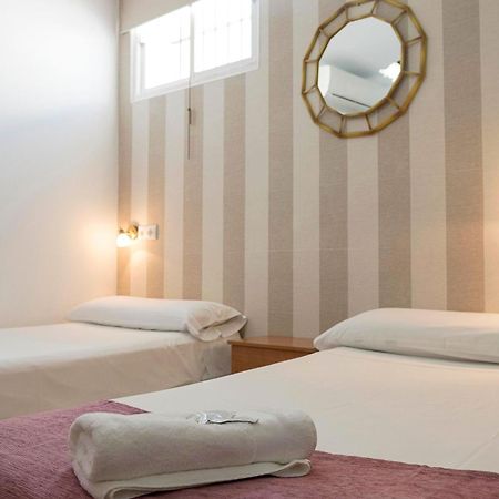 Hostal Colon Cadiz Exterior photo