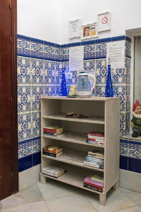 Hostal Colon Cadiz Exterior photo
